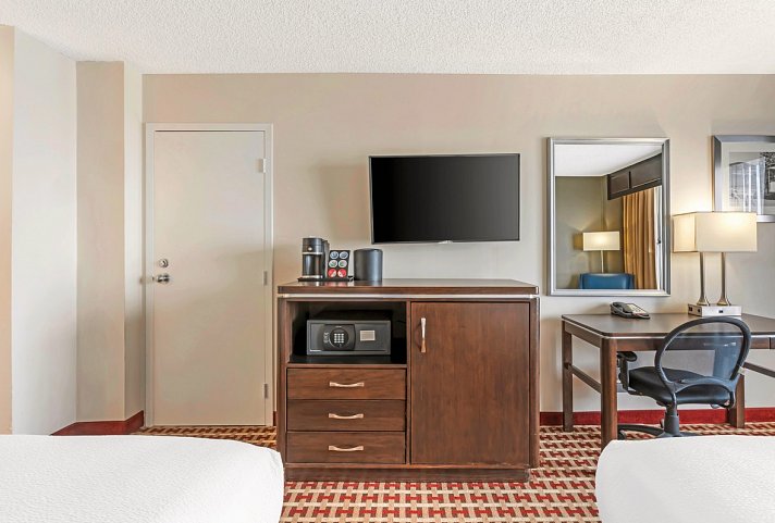 Best Western Plus Grosvenor Airport Hotel - Wohnbeispiel Standard (Zimmercodierung UG1)