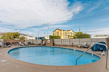 Best Western Plus Grosvenor Airport Hotel