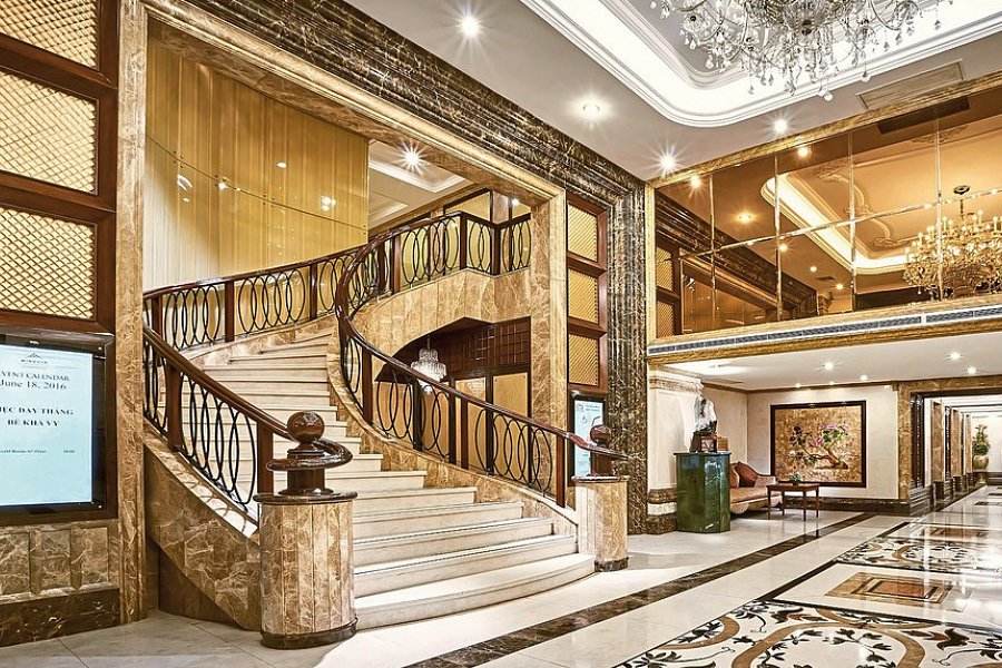 Windsor Plaza Hotel