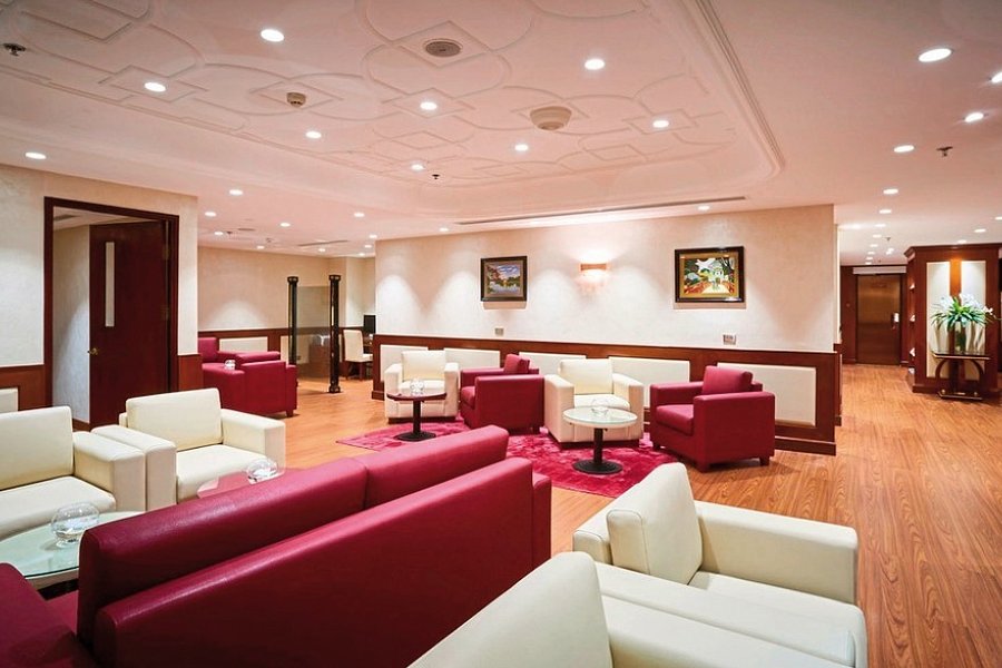 Windsor Plaza Hotel - Club Lounge