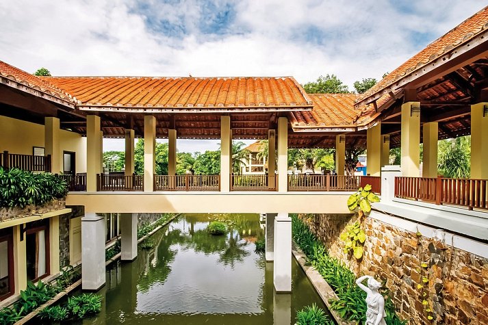 Romana Resort & Spa