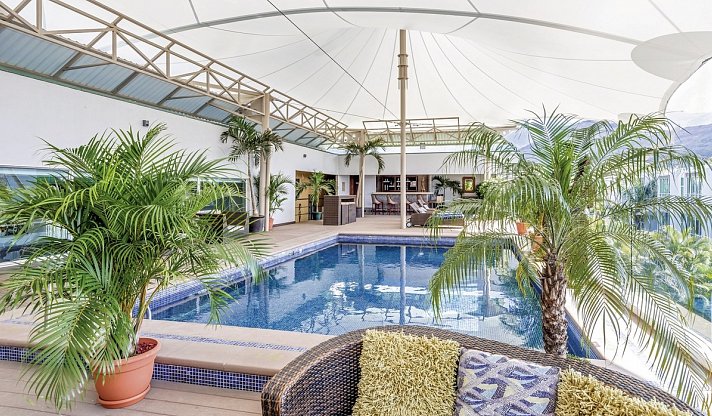 Studio Hotel