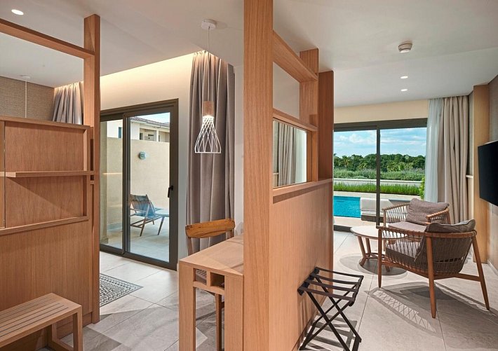 Meravia Leonardo Limited Edition - Wohnbeispiel Deluxezimmer Gartenblick und Privatpool (Zimmercodierung DDR)