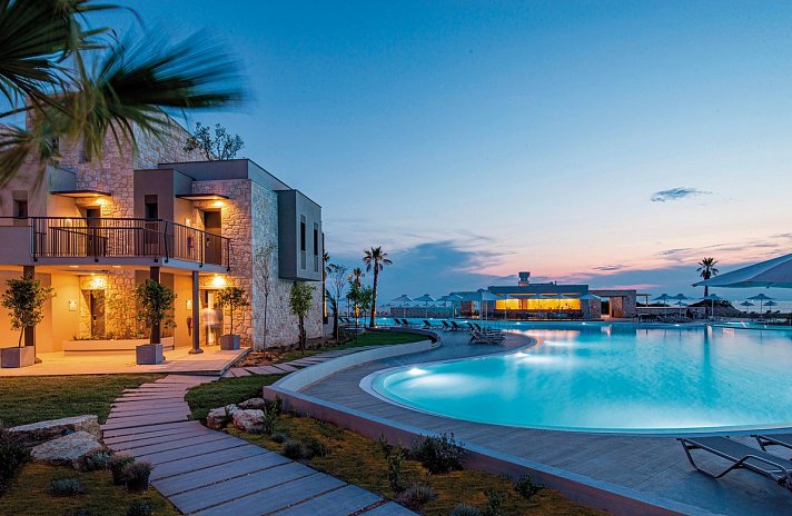 Portes Lithos Luxury Resort