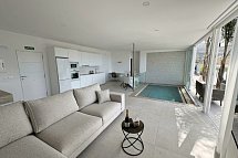 Casitas J