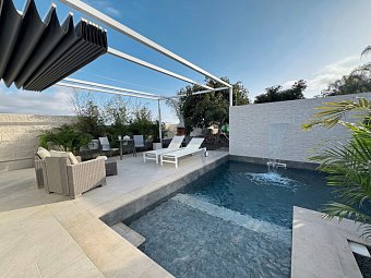Casitas J
