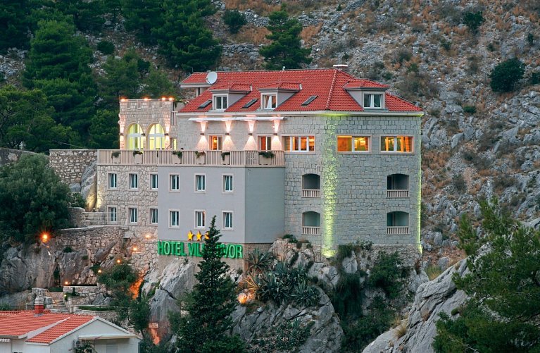 Villa Dvor