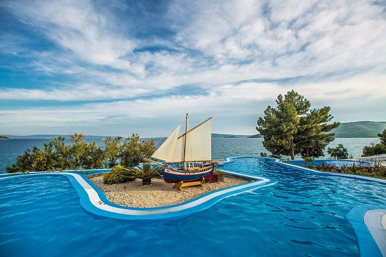 Amadria Park Camping Trogir (by Happy Camp)