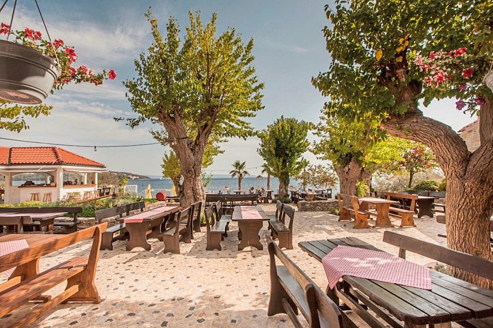 Amadria Park Camping Trogir (by Happy Camp)