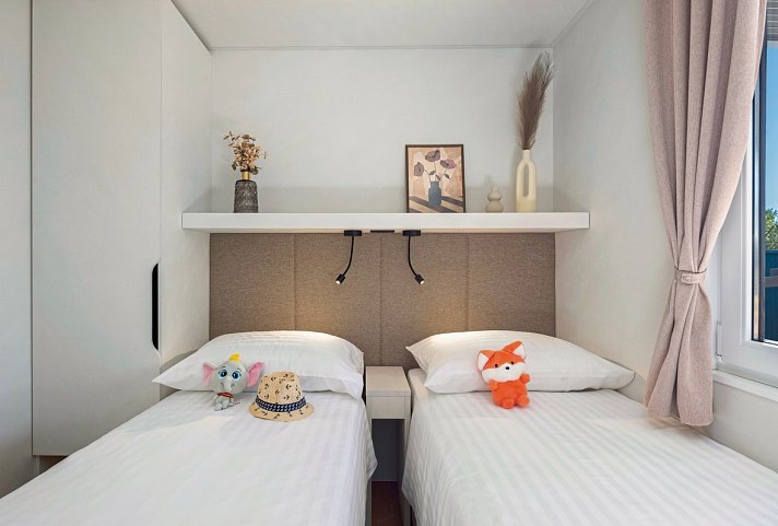 Pinadria Camping Resort - Wohnbeispiel Mobilheim Comfort Holiday Home (Zimmercodierung CF1)