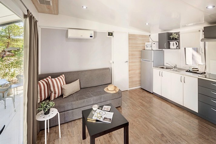 Waterman Beach Village Camp & Glamping - Wohnbeispiel Bungalow (Zimmercodierung BB1)