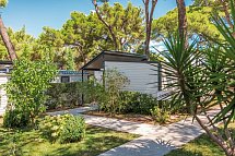 Waterman Beach Village Camp & Glamping
