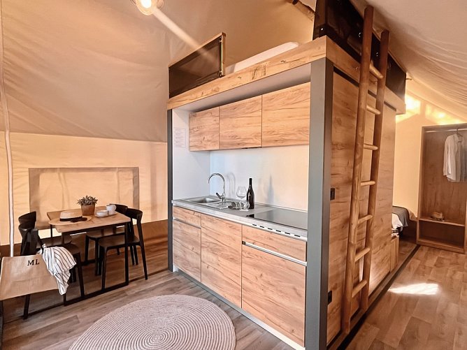 Waterman Beach Village Camp & Glamping - Wohnbeispiel Glamping-Zelt (Zimmercodierung CB1)