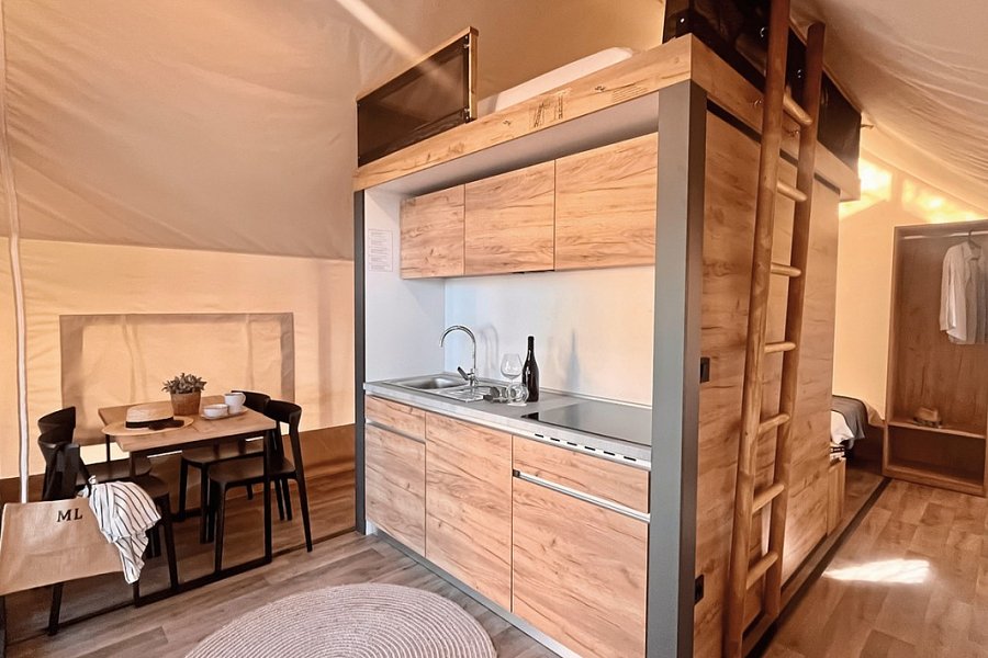 Waterman Beach Village Camp & Glamping - Wohnbeispiel Glamping-Zelt (Zimmercodierung CB1)