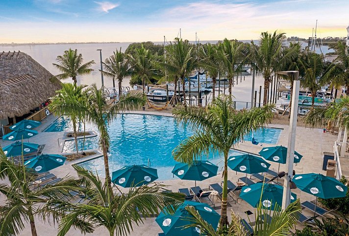 Compass Hotel by Margaritaville Anna Maria Sound