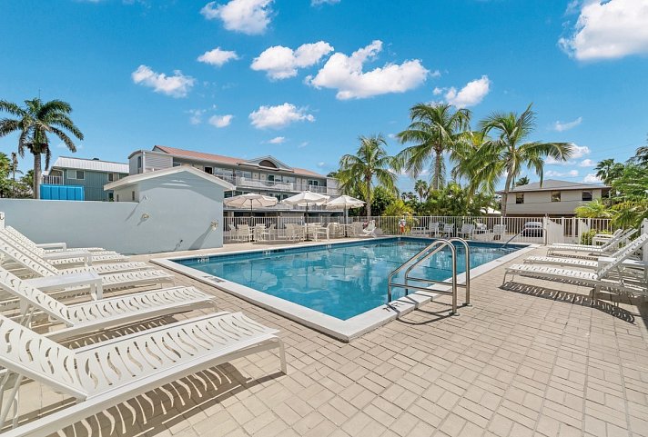 Silver Surf Gulf Beach Resort