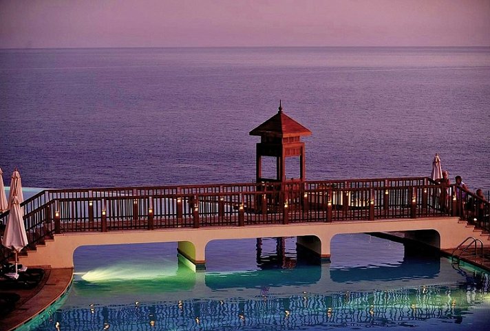 Reef Oasis Blue Bay Resort & Spa