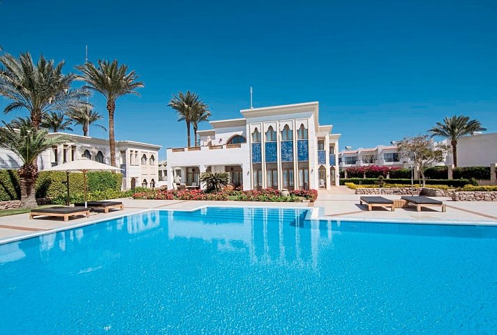 Reef Oasis Beach Resort