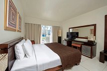 Reef Oasis Beach Resort - Wohnbeispiel Doppelzimmer Superior Poolblick (Zimmercodierungen DSP & DCP)