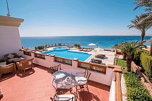 Reef Oasis Beach Resort