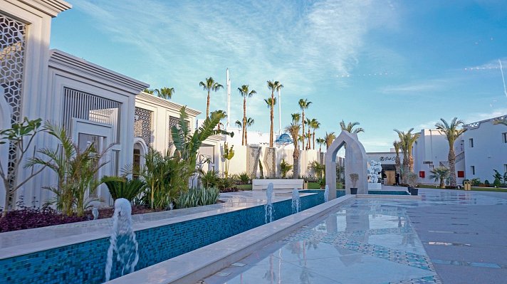 SUNRISE Remal Beach Resort