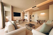 ananea Tropea Yachting Resort - Wohnbeispiel Suite Privatpool (Zimmercodierungen W1R & W2R)