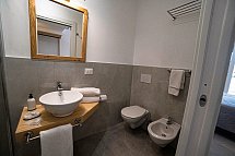 Middle Town Palace Tropea - Beispiel Badezimmer Doppelzimmer (Zimmercodierung DB1)