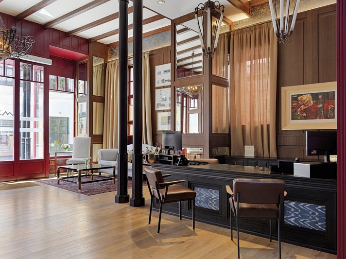 H10 Corregidor Boutique Hotel