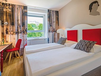 JUFA Hotel Salzburg - Wohnbeispiel Doppelzimmer (Zimmercodierungen DB2, DC2 & EB2)