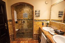 Europe Villa Cortés - Wohnbeispiel Doppelzimmer Gartenblick (Zimmercodierungen DBG & D1G)
