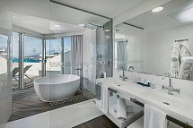 Alexandre Hotel Troya - Wohnbeispiel Doppelzimmer Panoramablick obere Etagen (Zimmercodierung D1M)