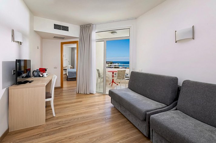 Alexandre Hotel Troya - Wohnbeispiel Juniorsuite Meerblick (Zimmercodierung JBM)