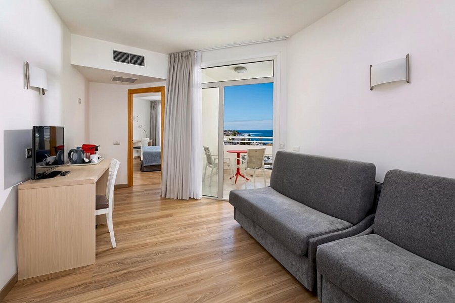 Alexandre Hotel Troya - Wohnbeispiel Juniorsuite Meerblick (Zimmercodierung JBM)