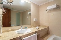 Landmar Costa Los Gigantes Family Resort - Wohnbeispiel Suite Standard (Zimmercodierung WBG)