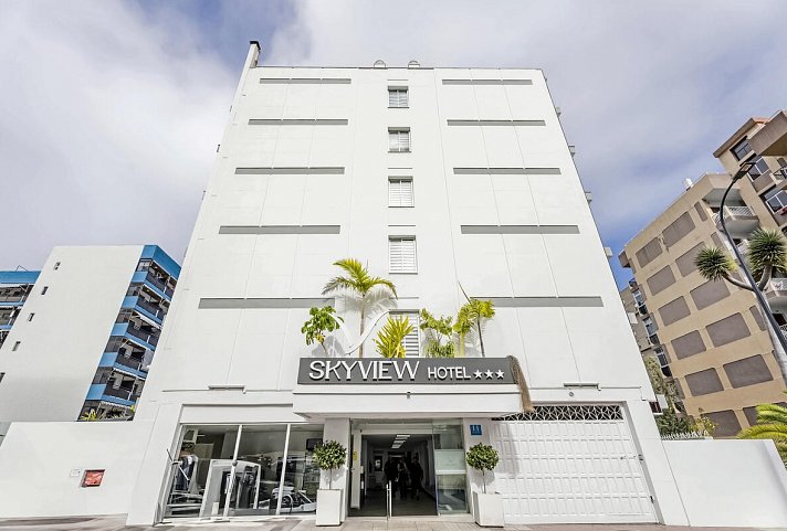 Skyview Hotel by LIVVO