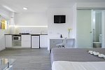 Skyview Hotel by LIVVO