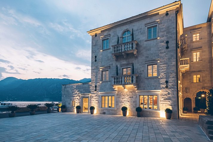 Heritage Grand Perast