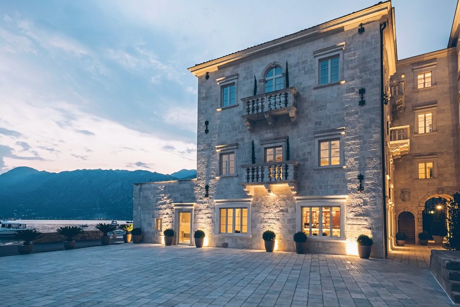Heritage Grand Perast