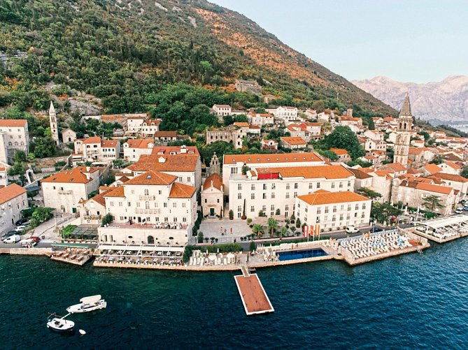 Heritage Grand Perast