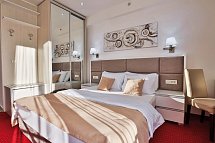 Hotel La Mer - Wohnbeispiel Double Room Sea View (Zimmercodierung DBM)