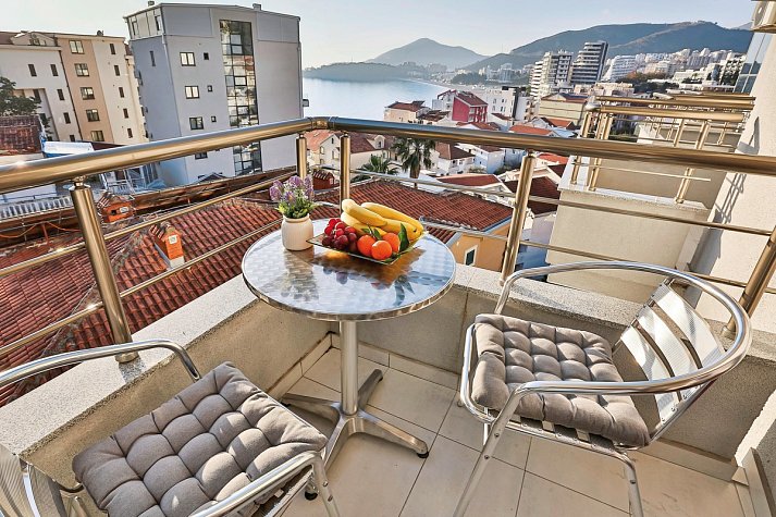Hotel La Mer - Wohnbeispiel Double Room Sea View (Zimmercodierung DBM)