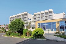 Carine Hotel Delfin