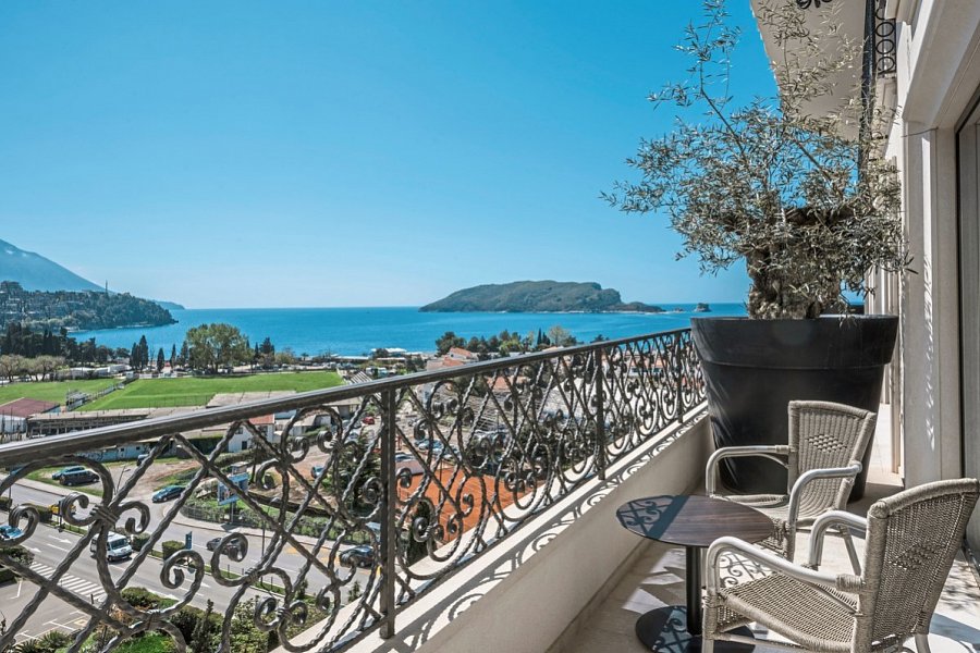 Iberostar Waves Slavija - Wohnbeispiel Juniorsuite seitl. Meerblick (Zimmercodierungen JBN & J1N)