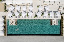 Lazure Hotel & Marina
