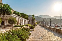 Lazure Hotel & Marina
