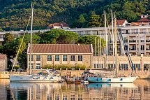 Lazure Hotel & Marina