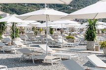 Lazure Hotel & Marina