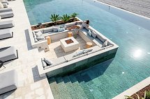 Lazure Hotel & Marina