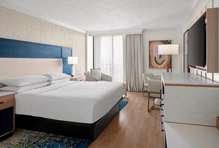 Sheraton Sand Key Resort - Wohnbeispiel Standard Room 1 King (Zimmercodierung UG1)