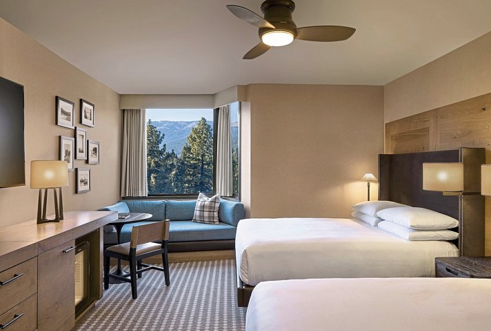 Hyatt Regency Lake Tahoe Resort, Spa & Casino - Wohnbeispiel Guest Room 2 Full Beds (Zimmercodierung UG4)